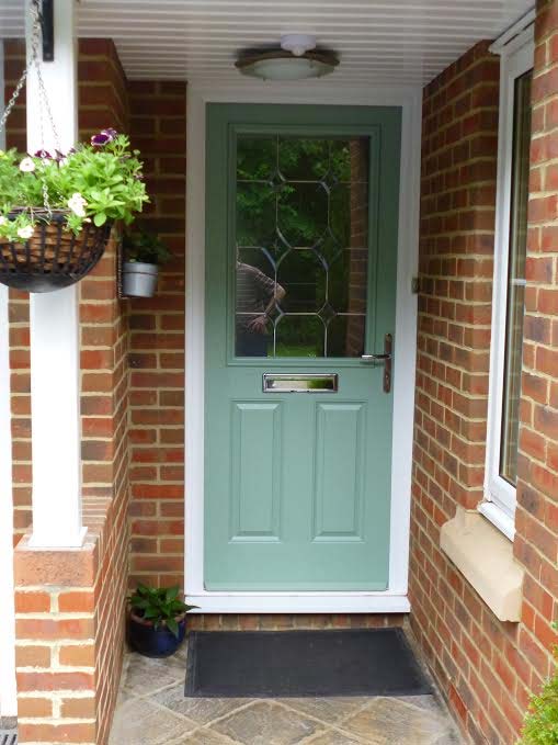 2 Panel 1 Square Crystal Diamond Composite Front Door in Chartwell Green