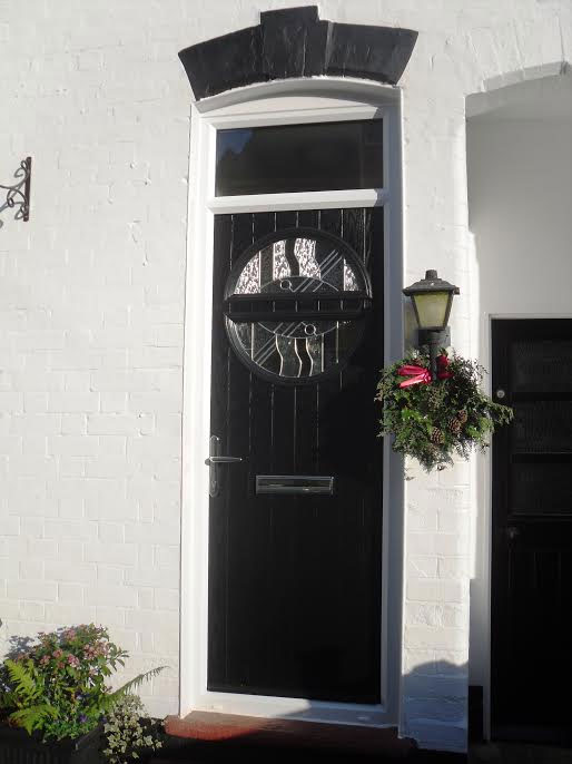 Circle Abstract Composite Front Door in Black
